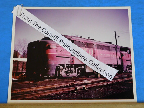 Photo Gulf Mobile & Ohio Locomotive #733 8X10 Color