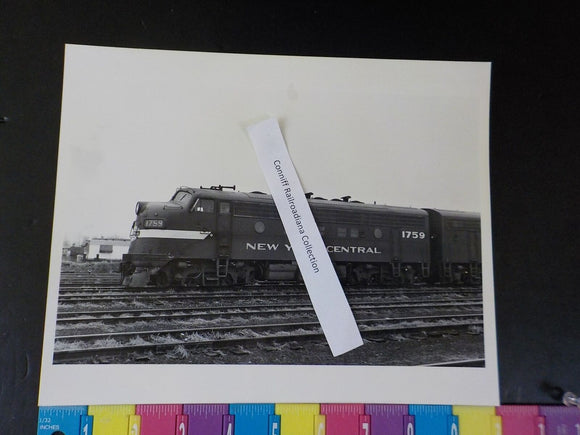 Photo New York Central Locomotive #1759 8 X 10 B&W Jeffersonville IN 1966