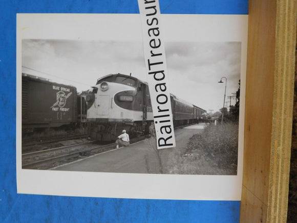 Photo Southern Railroad Locomotive #6708 8 X 10 B&W Mail Train Macon GA 1953