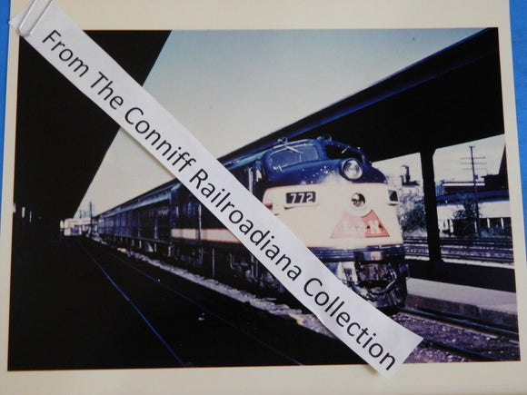 Photo L&N Locomotive #772 8X10 Color Louisville & Nashville