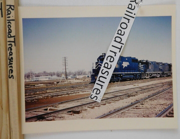 Photo Missouri Pacific Locomotive #606  8 x 10 Color MP Fort Worth TX 12/10/1963