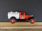 Liberty Texaco Petroleum Ford Model A tanker 1/25th scale Locking bank OB