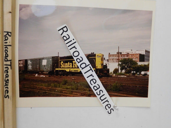 Photo Santa Fe Locomotive #2692 8 X 10 Color Kansas City MO 1977