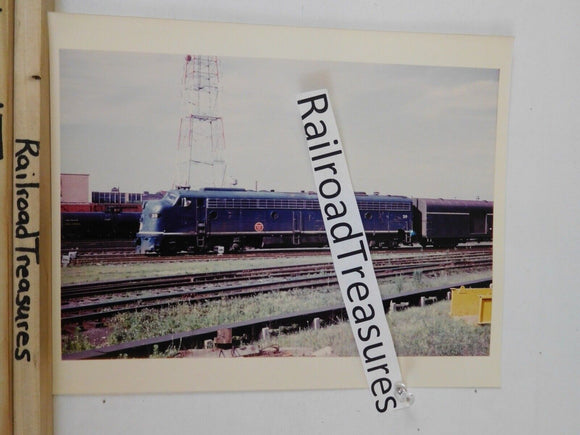 Photo Missouri Pacific Locomotive #39 8 x 10 color MP St Louis MO 6/16/1969