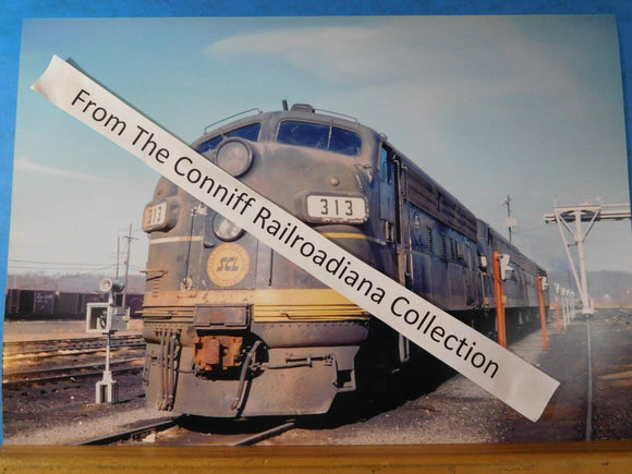 Photo Seaboard Coast Line Locomotive #313  8X11.5 Color