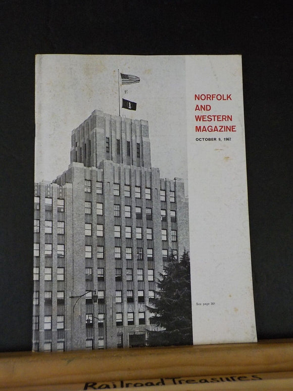 Norfolk and Western Magazine 1967 October 9  Employee New Loading Record at Sand