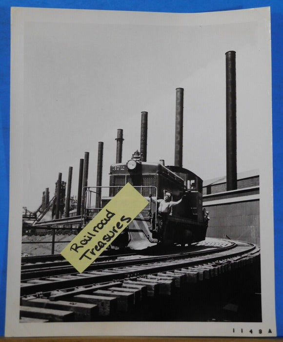 Photo Republic Steel Corp Locomotive #372 Date and location unknown Approx 8 X10