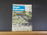 Model Railroader Magazine 1961 September Dual-purpose gantry crane