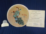 Plate Norman Rockwell Scotty Gets his Tree Christmas Tree PLATE p0982