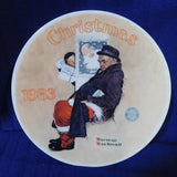 Plate Norman Rockwell Santa in the Subway Knowles 1983