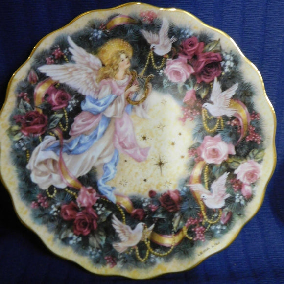 Plate Lena Liu's Holiday Angels Glad Tidings by Lena Liu