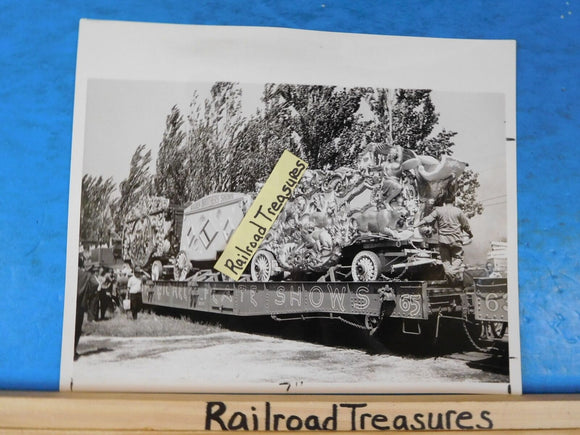 Photo Nickel Plate Shows flat car with circus wagons #65    8X10 B&W