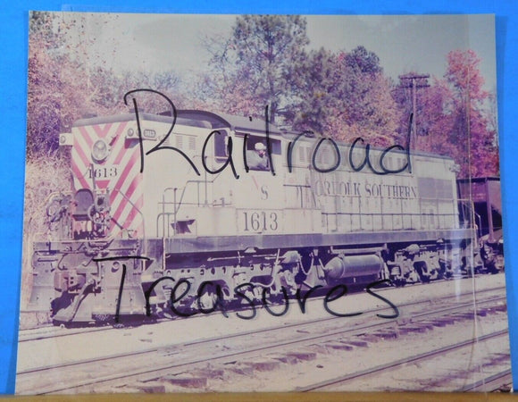 Photo Norfolk Southern Railroad Engine #1613 8x10