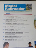 Model Railroader Magazine 2001 April Southern Ry transfer cabooses 3 color signa
