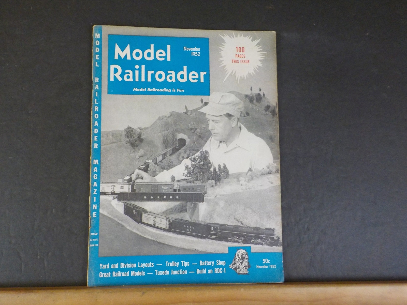 Model Railroader Magazine 1952 November Yard & division layouts Trolle ...