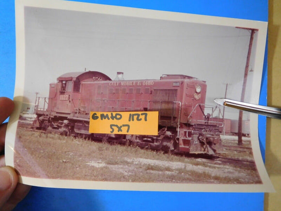 PHOTO Gulf Mobile & Ohio Locomotive #1127 GM&O Color Photo 5x7
