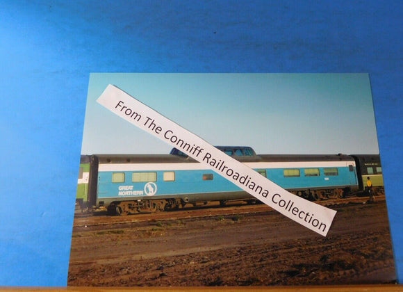 Photo Great Northern Passenger Car #1325  8X11.5 Color