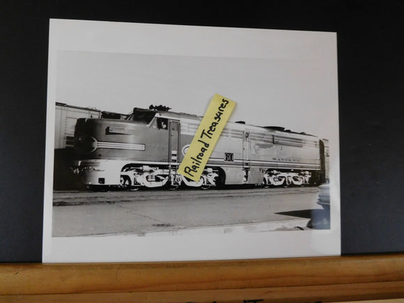 Photo Santa Fe Locomotive #60 8 X 10 B&W Date & location unknown