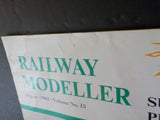 Railway Modeller 1962 August V13 #142 Summer Projects Painting & Modifiying the
