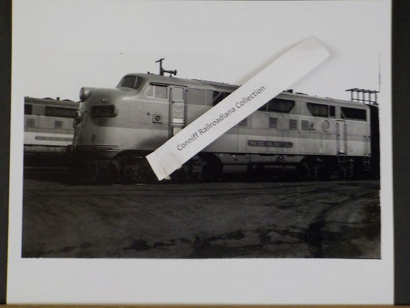 Photo Nashville Chattanooga & St. Louis Locomotive #805   8 X 11.5 B&W