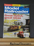 Model Railroader Magazine 2004 May Kitbash warehouse for tight space John Armstr