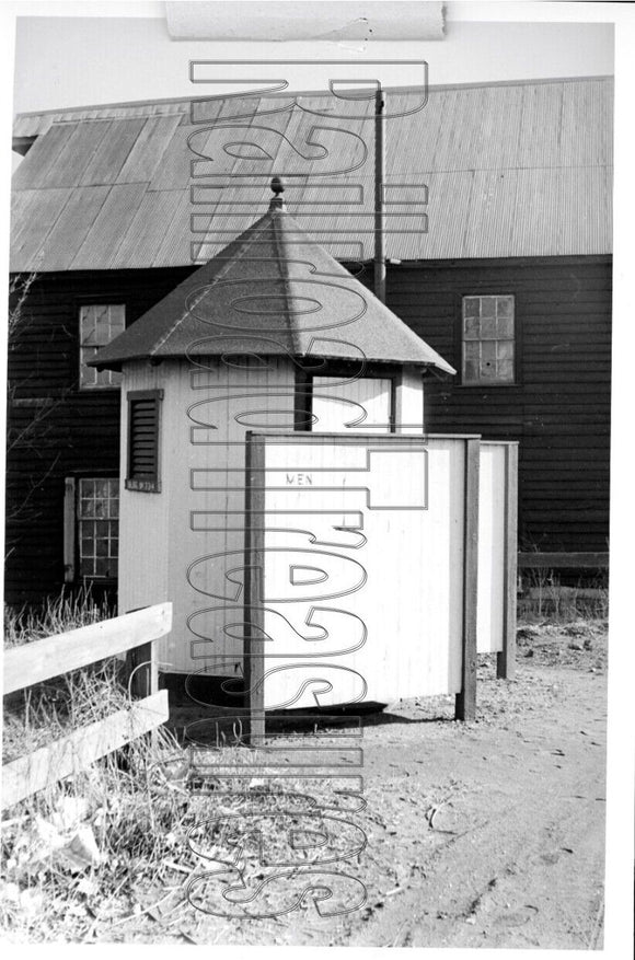 PHOTO Reading Suburban Railroad Station Privy New Hope PA 1954 5x7