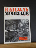 Railway Modeller 1972 August V23 #262 Garden Railways Manchester in the garden