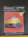 Model Railroading 1992 August Southern SW1500 GE Dash 8-40CW Gunderson double st