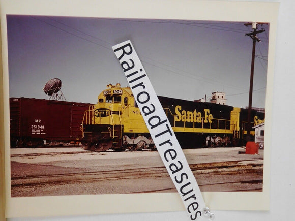 Photo Santa Fe Locomotive #8043 8 X 10 Color Dallas TX 1982
