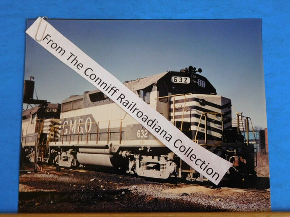 Photo Gulf Mobile & Ohio Locomotive #632 8X10 Color