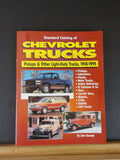 Standard Catalog of Chevrolet Trucks by John Gunnell  1918-1995 Pickups Light du