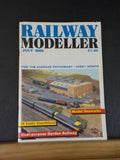 Railway Modeller 1989 July V40 #465 Model Gasworks Dual purpose garden railway