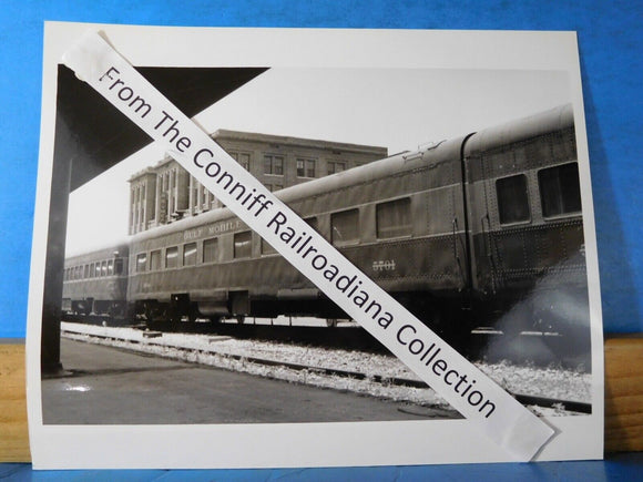 Photo Gulf Mobile & Ohio Passenger Car #5701 8X10 B&W