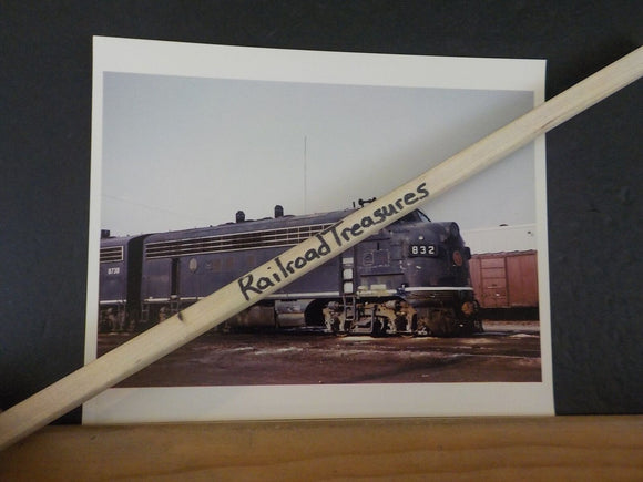 Photo Missouri Pacific Locomotive #832 8 X 10 Color Houston TX 1971