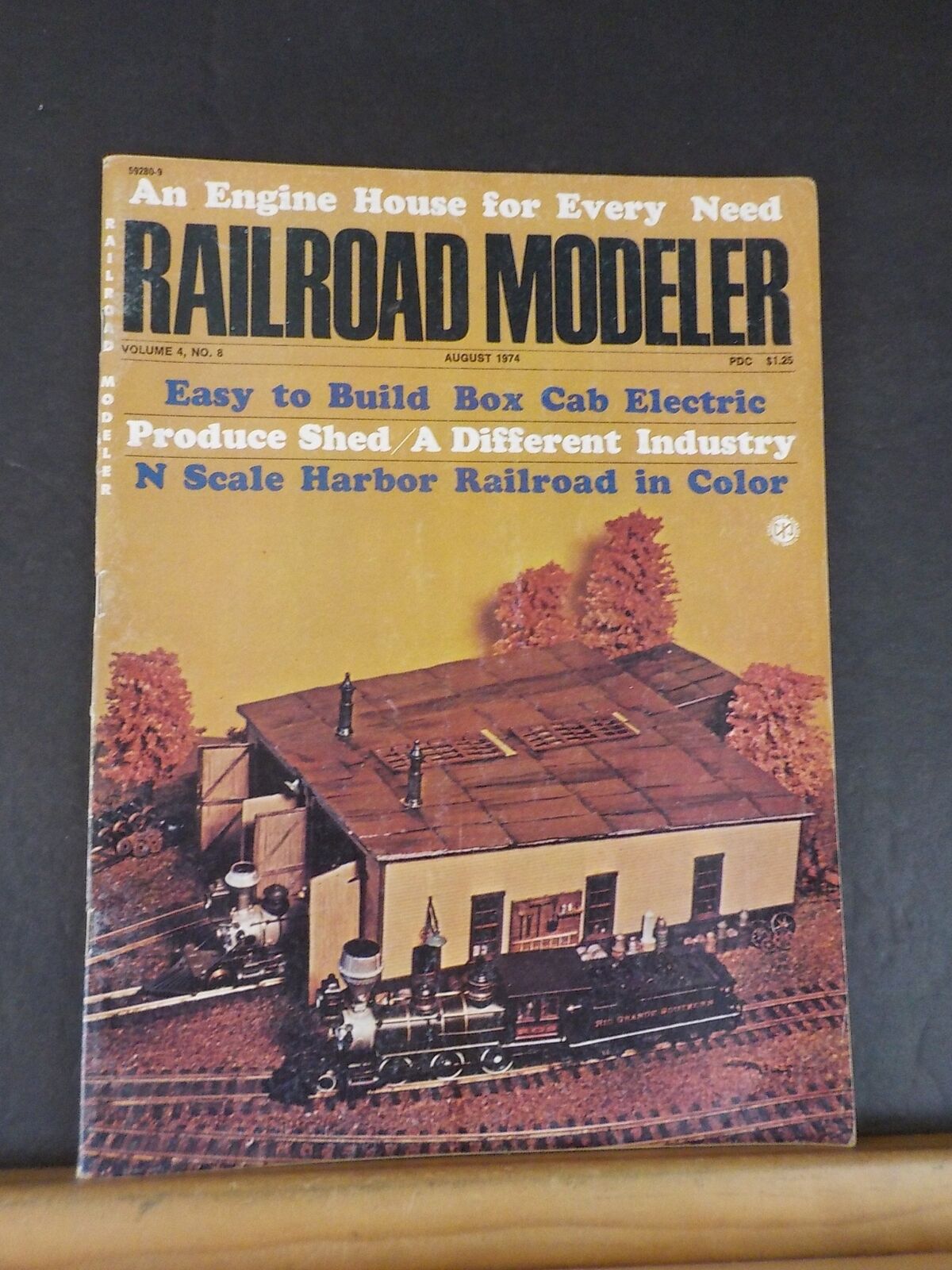 Railroad Modeler 1974 August V4 No 8 Produce sheds Engine house Box ca ...