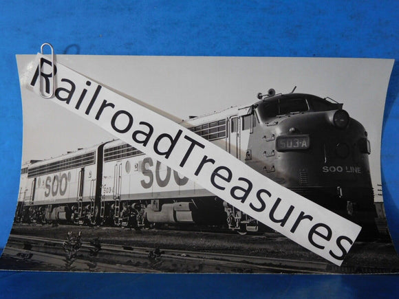 Photo Soo Line Locomotive #503-A 2203-C  8x5 B&W 1972