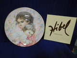 Plate Marilyn and Child  Edna Hibel Collectors International Royal Doulton p0084