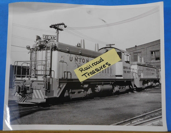 Photo Union Pacific Locomotive #DS 1873. Date and location unknown. 8x10