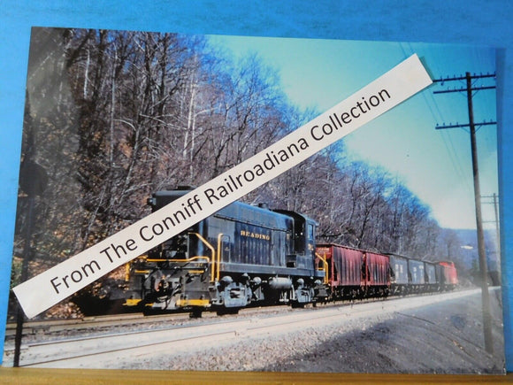 Photo Reading Locomotive #542? With cars  8X11.5 Color