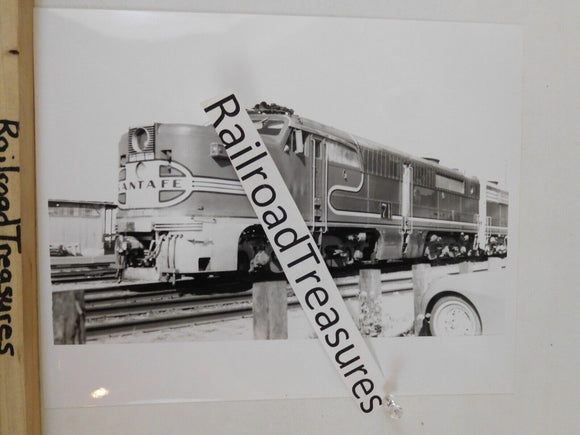 Photo Santa Fe Locomotive #71 8 X 10 B&W