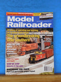Model Railroader Magazine 2005 September Passenger station operations Tank car t