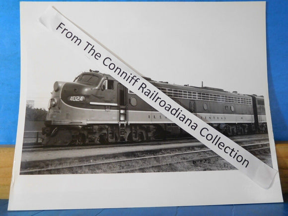 Photo Illinois Central Locomotive #4024 8X10 B&W
