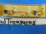 Preiser HO figures #0622 3 lions 2 males 1 female