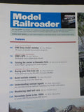 Model Railroader Magazine 2002 December Build realistic scenery 1950s Horseshoe