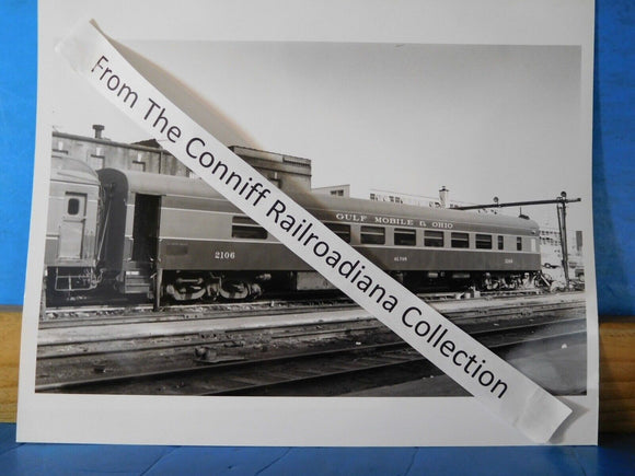 Photo Gulf Mobile & Ohio Passenger Car #2106 8X10 B&W