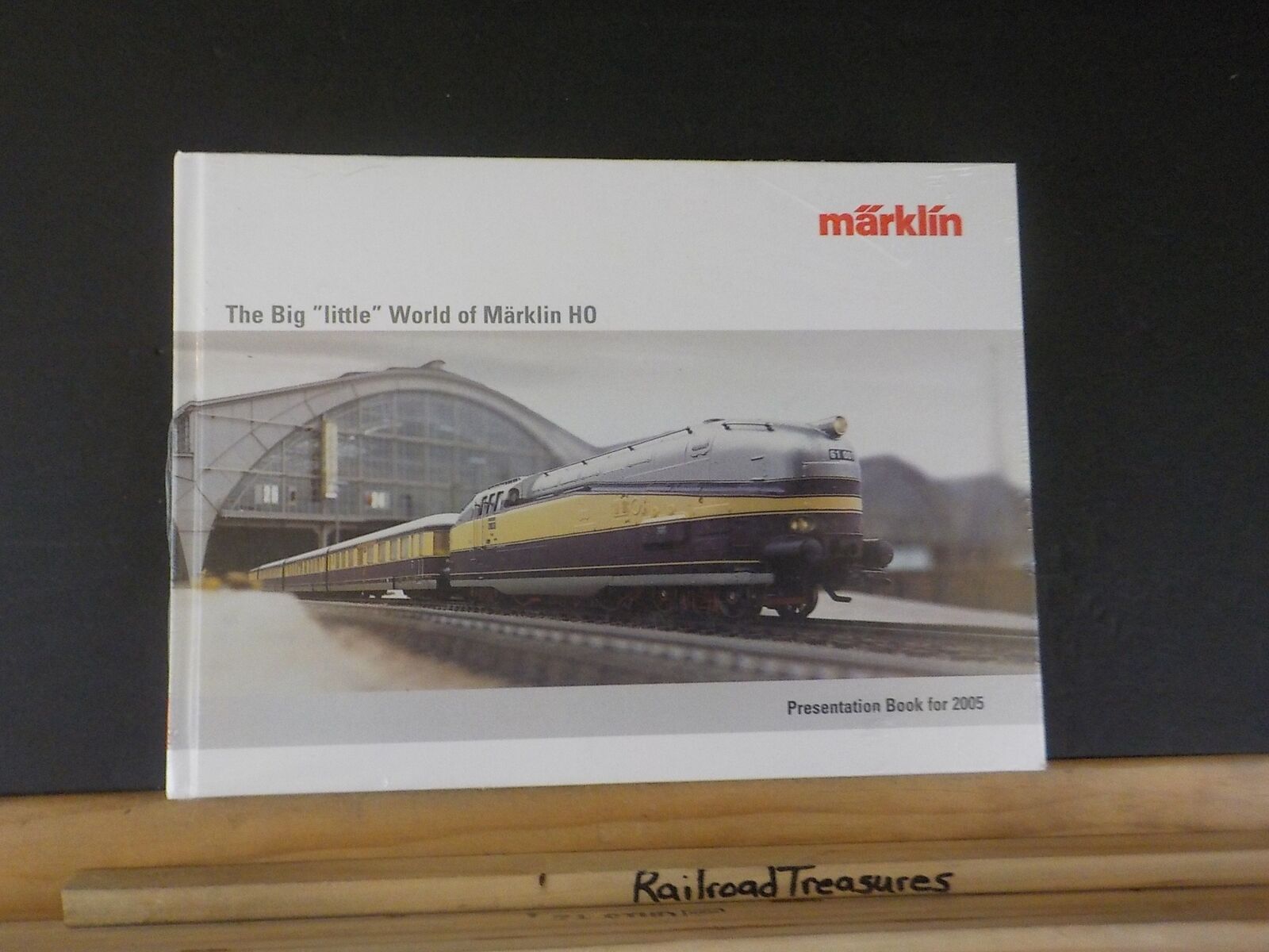 Marklin Presentation Book for 2005 HO Scale catalog Hard Cover SEALED ...