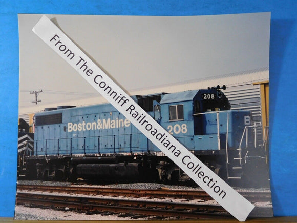 Photo Boston & Maine Locomotive #208 B&M  8X10 Color