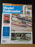 Model Railroader Magazine 1990 April Gateway Transportation Co Soo Line solid re