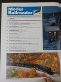 Model Railroader Magazine 2002 August Realistic weathering for steam locomotives
