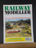 Railway Modeller 1996 October V47 #552 Modeling Ddualllt in 009 Mk 1 coach foldo